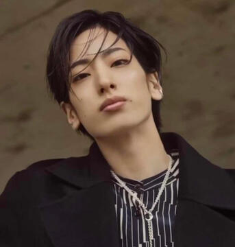 geometric contrasts (autumn winter 2022)